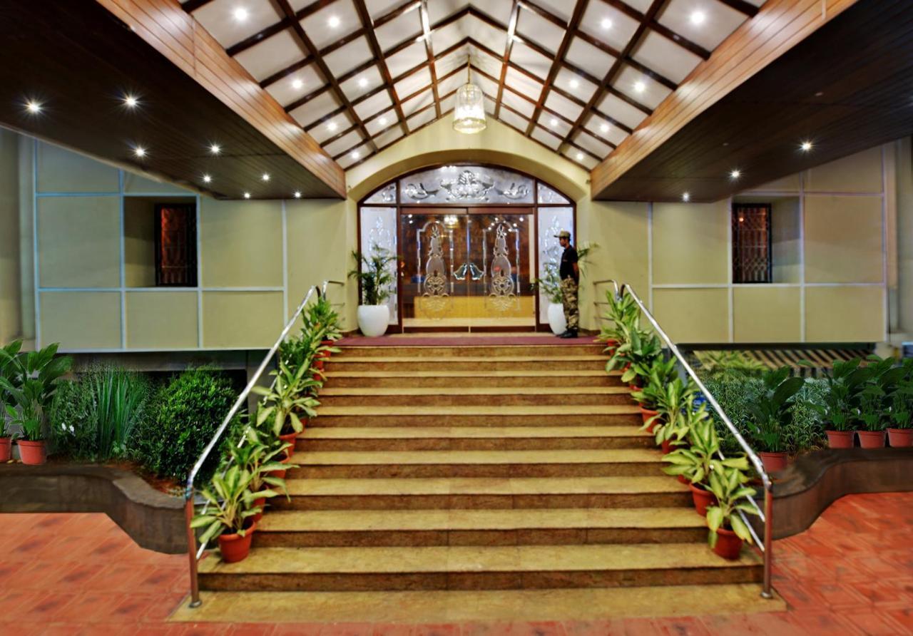 Manpho Bell Hotel & Convention Center Bangalore Dış mekan fotoğraf