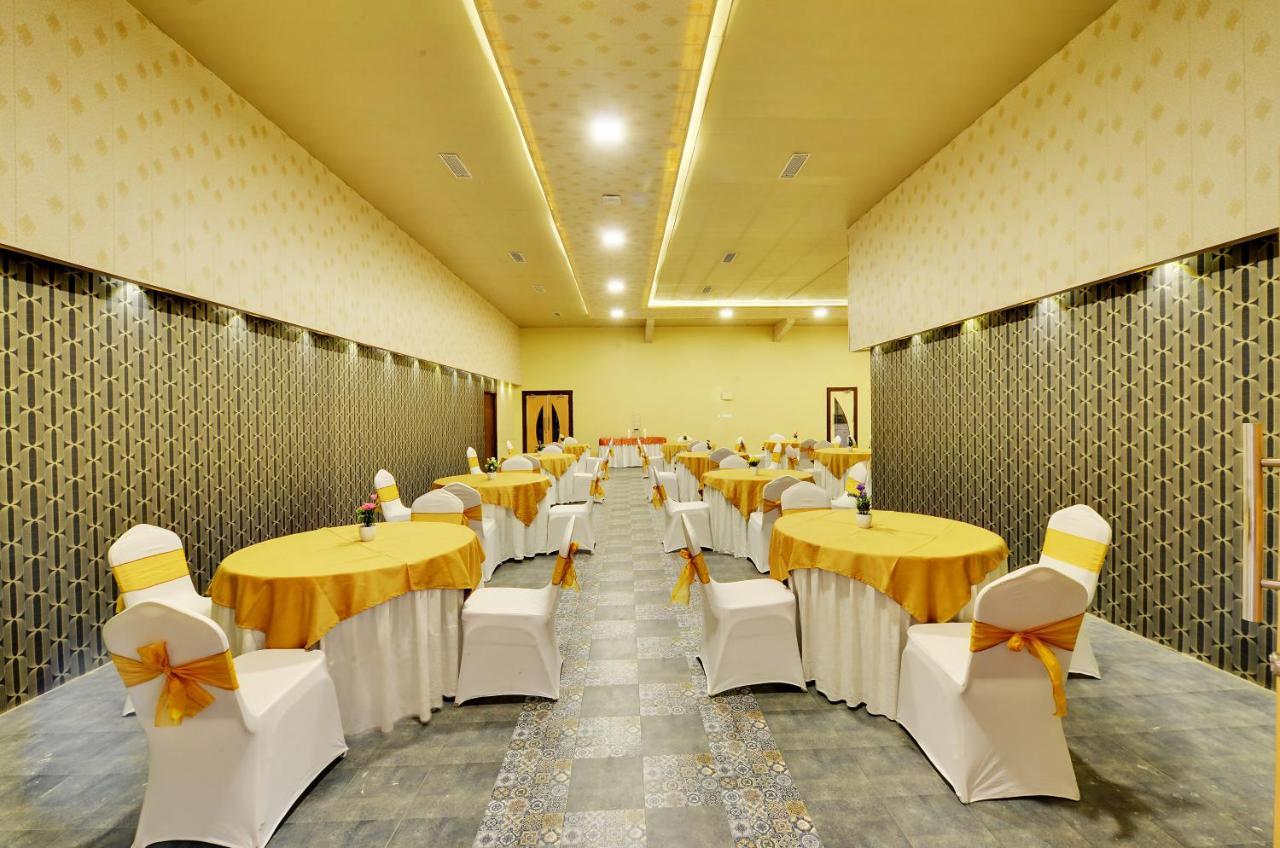 Manpho Bell Hotel & Convention Center Bangalore Dış mekan fotoğraf